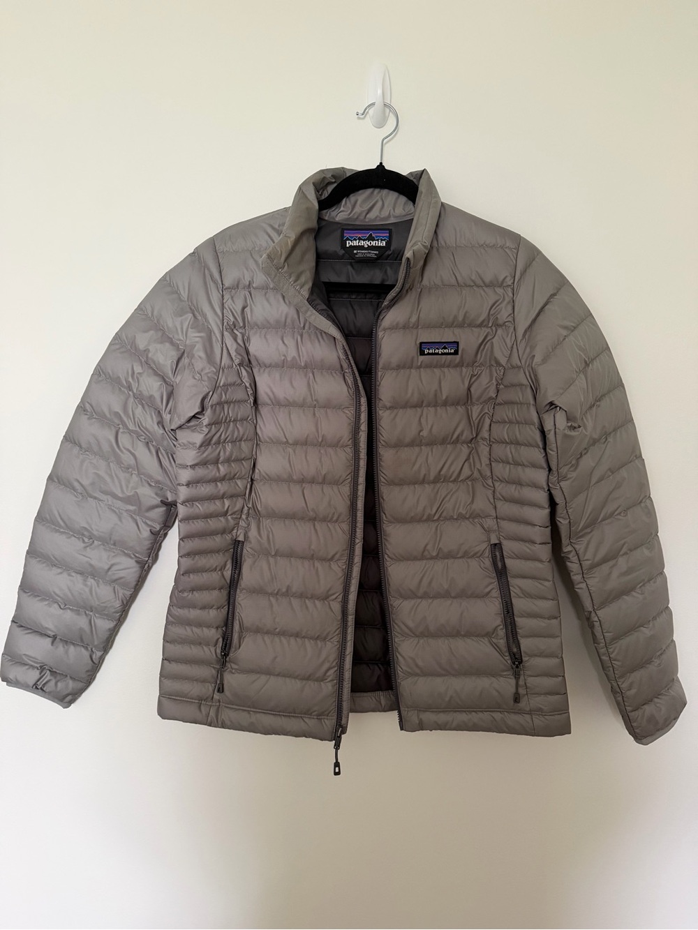 Patagonia Women's Puffer Jacket in Taupe Gray